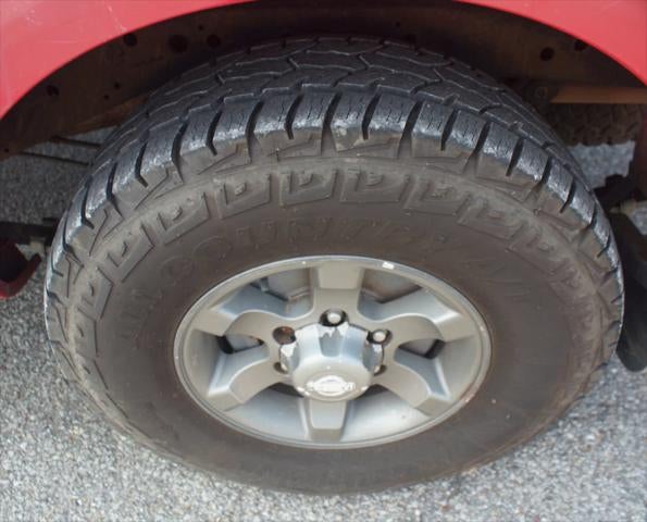 2004 Nissan Frontier 2WD XE