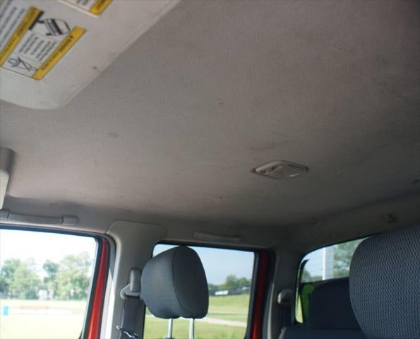 2004 Nissan Frontier 2WD XE