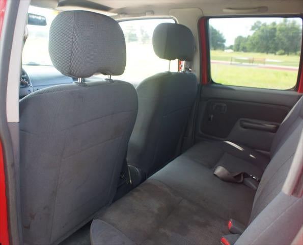 2004 Nissan Frontier 2WD XE