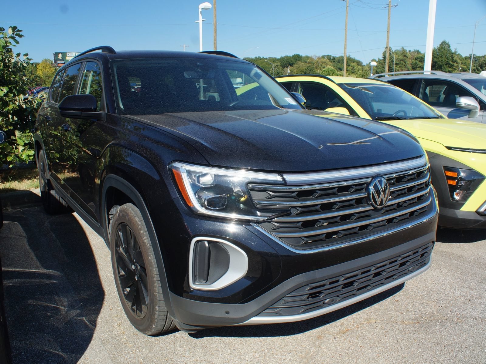 2024 Volkswagen Atlas 2.0T SE w/Technology