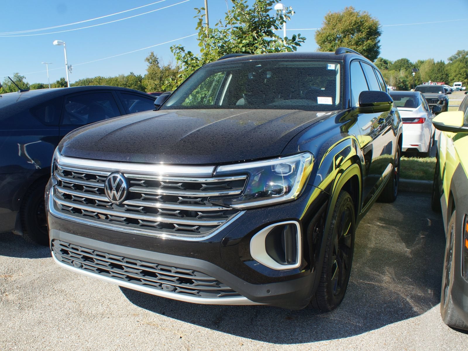 2024 Volkswagen Atlas 2.0T SE w/Technology