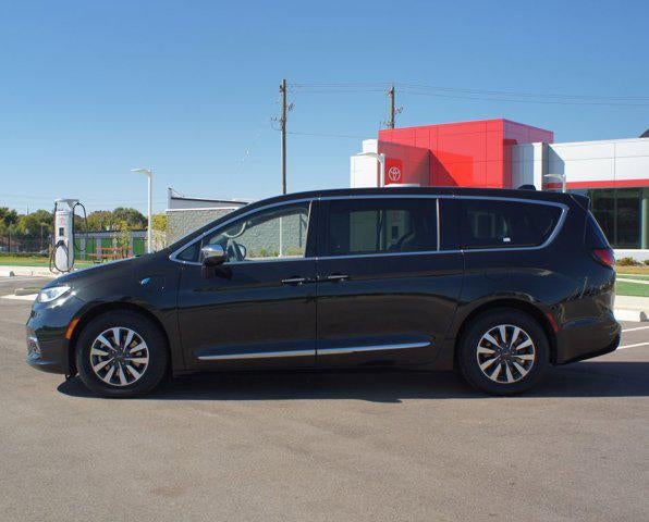 2022 Chrysler Pacifica Hybrid Limited