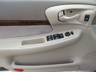 2005 Chevrolet Impala Base