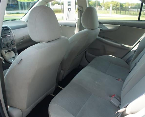 2011 Toyota Corolla LE