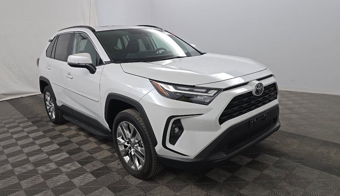 2025 Toyota RAV4 XLE Premium
