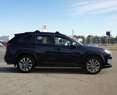 2019 Toyota RAV4 XLE Premium