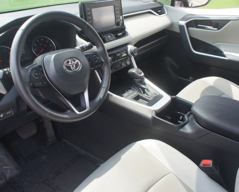 2022 Toyota RAV4 XLE Premium