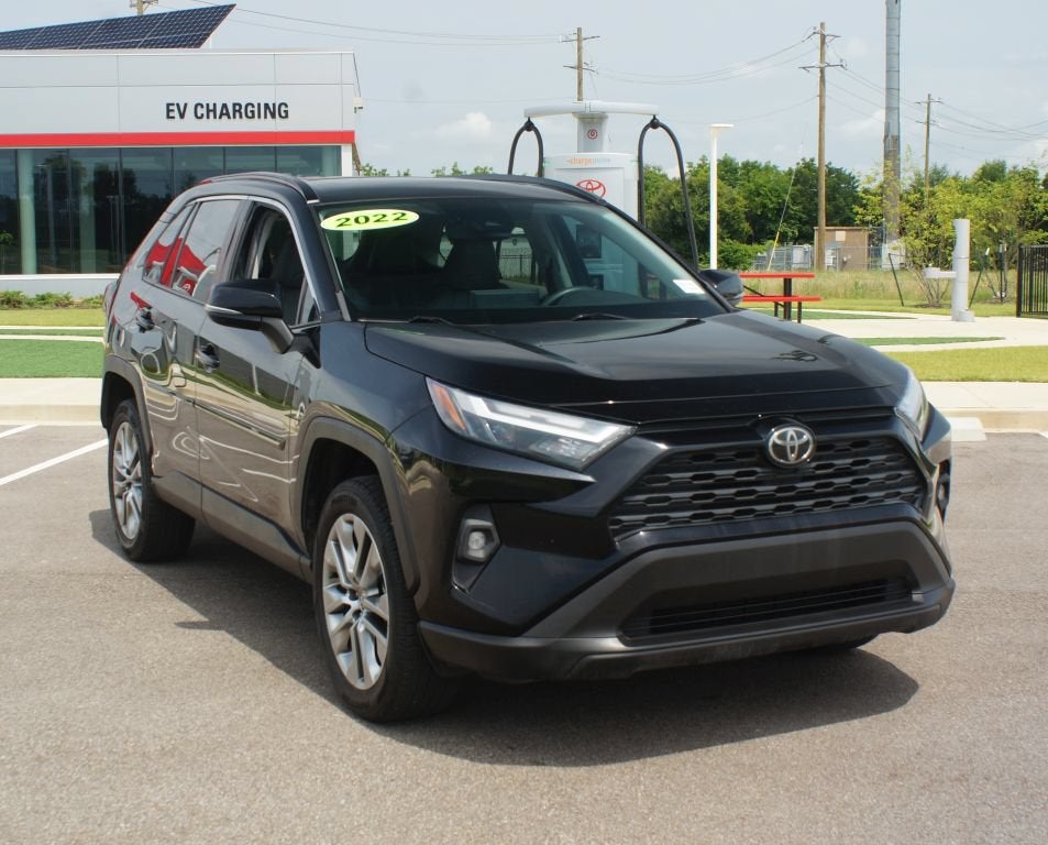 2022 Toyota RAV4 XLE Premium
