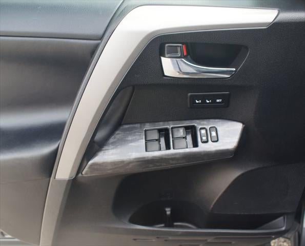 2017 Toyota RAV4 Platinum