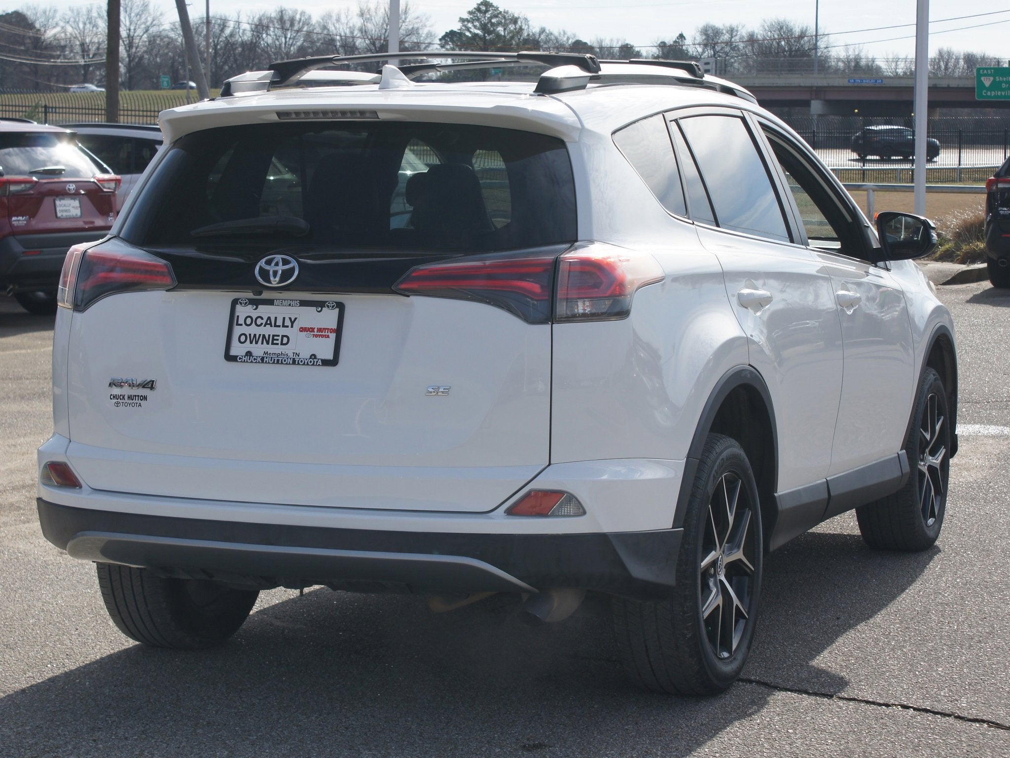 2017 Toyota RAV4 SE