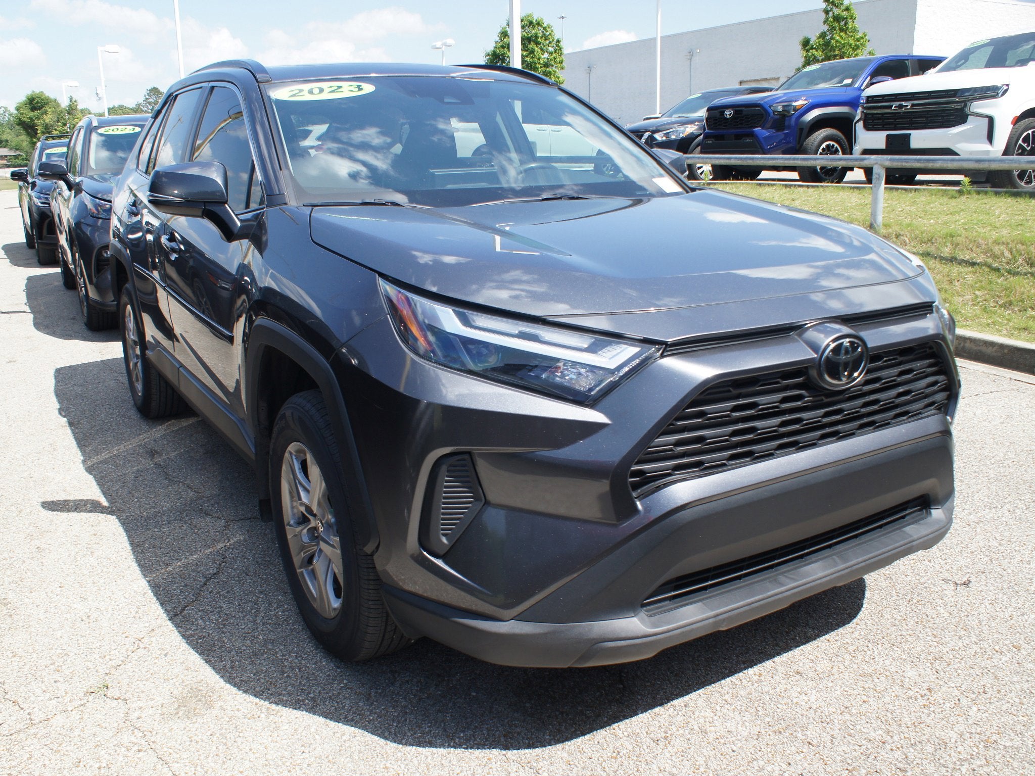 2023 Toyota RAV4 XLE