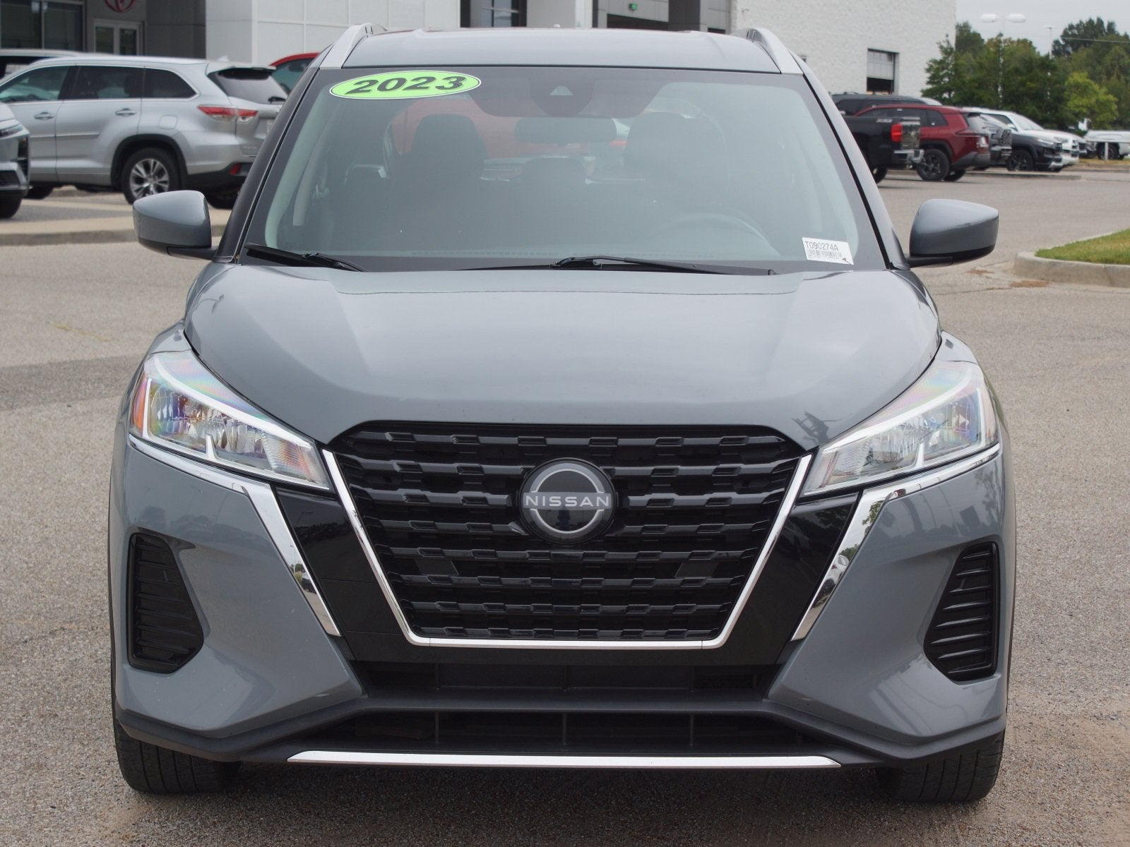 2023 Nissan Kicks SV