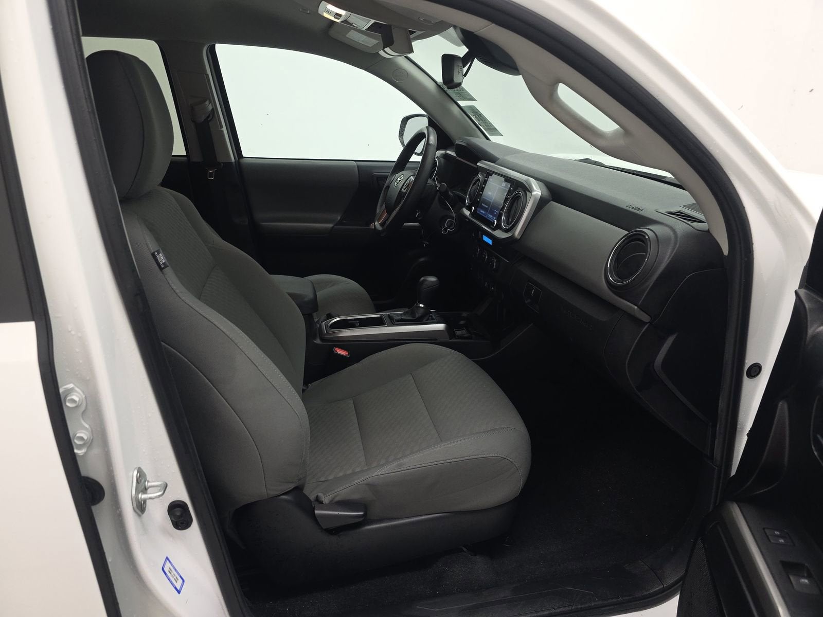 2022 Toyota Tacoma 2WD SR5