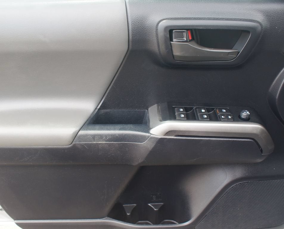 2020 Toyota Tacoma 2WD SR5