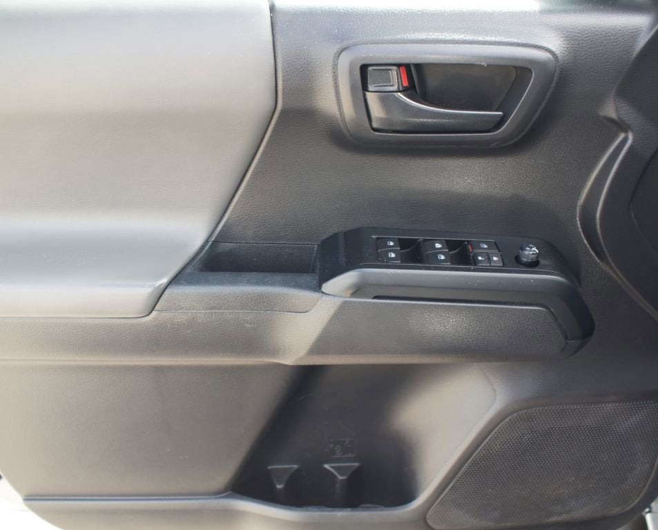 2022 Toyota Tacoma 4WD SR