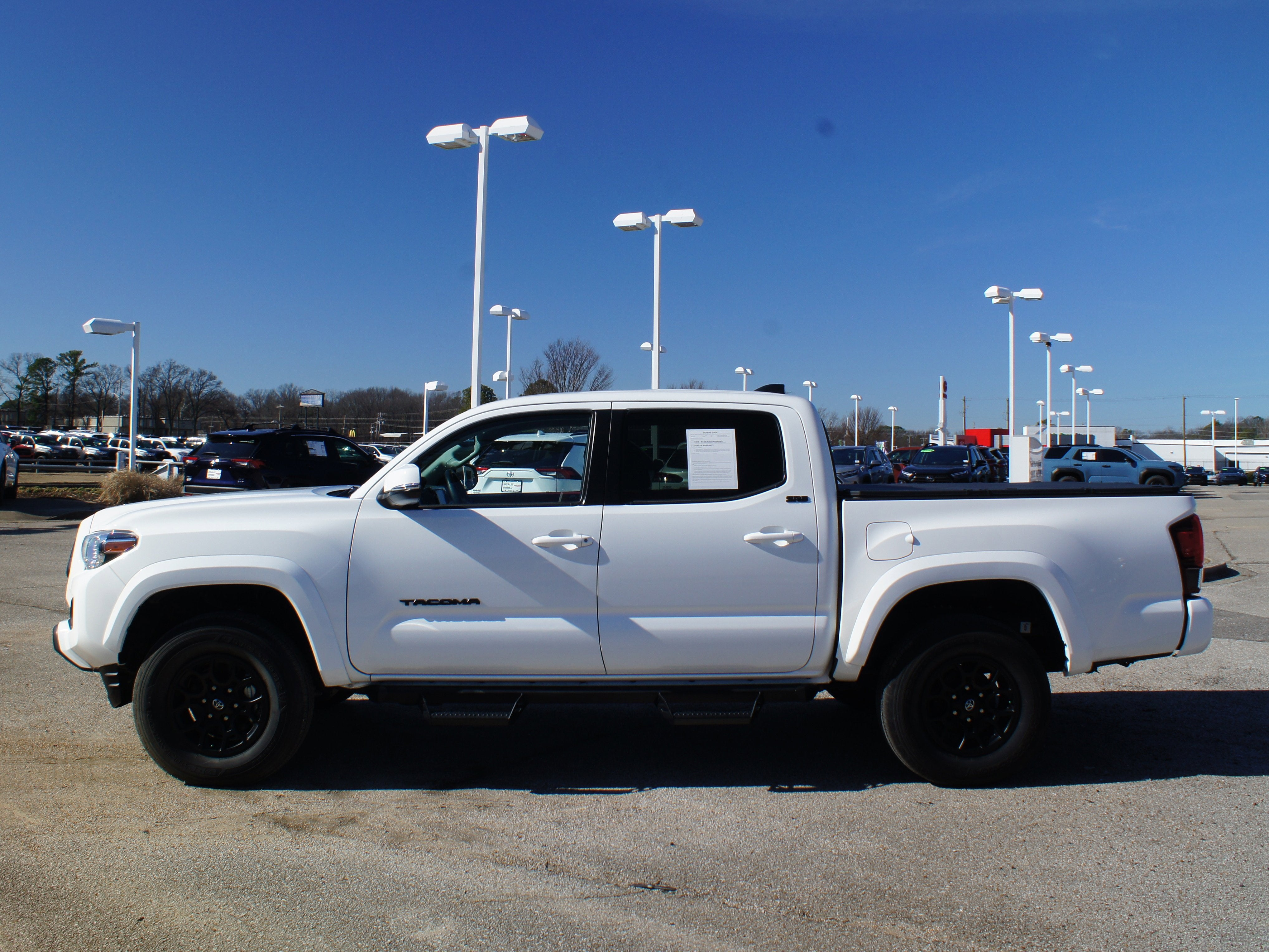 2022 Toyota Tacoma 4WD SR5