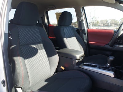 2022 Toyota Tacoma 4WD SR5