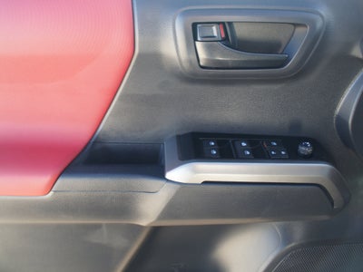 2022 Toyota Tacoma 4WD SR5