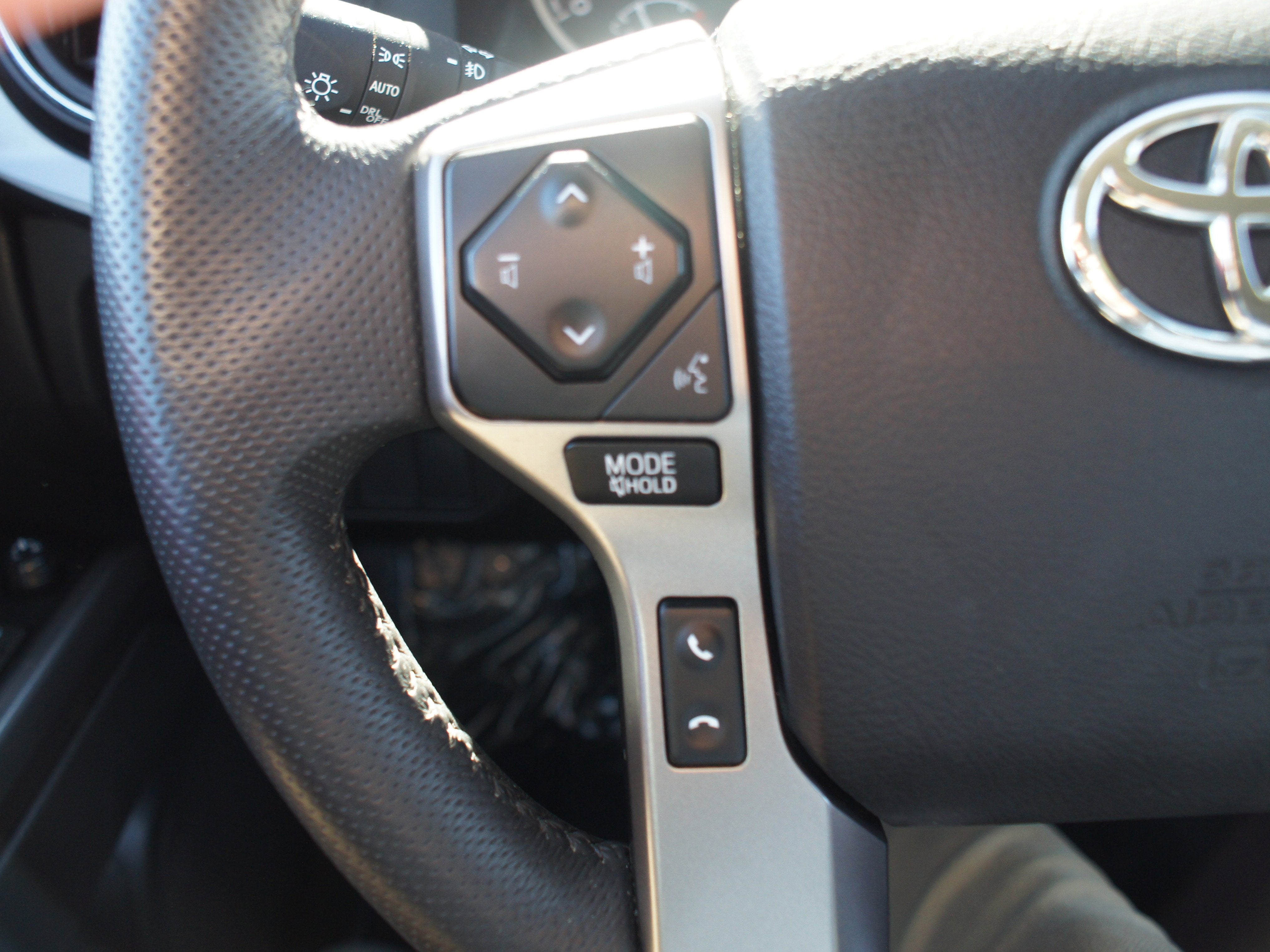 2022 Toyota Tacoma 4WD SR5