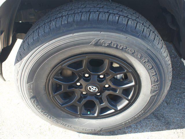 2022 Toyota Tacoma 4WD SR5