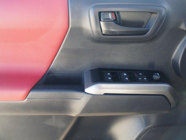 2022 Toyota Tacoma 4WD SR5