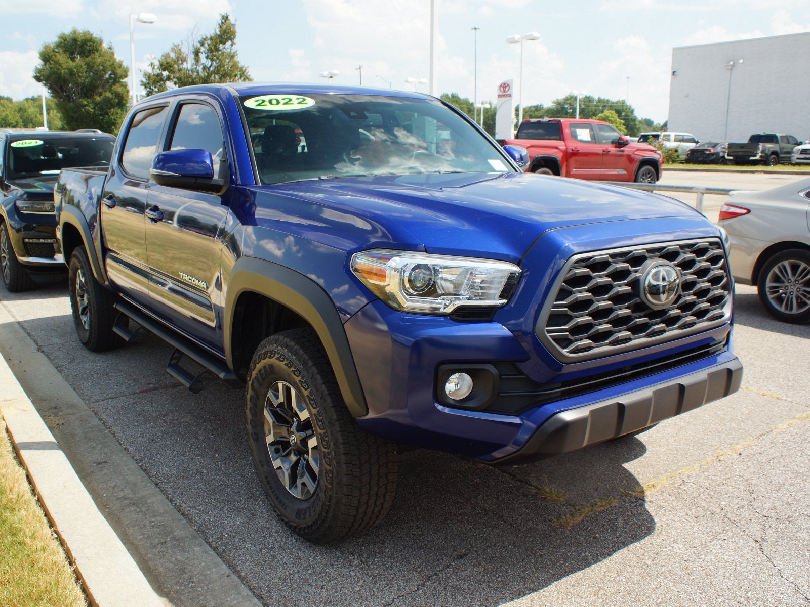2022 Toyota Tacoma 4WD TRD Off Road