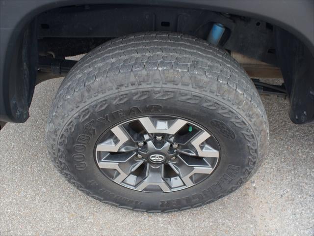 2022 Toyota Tacoma 4WD TRD Off Road