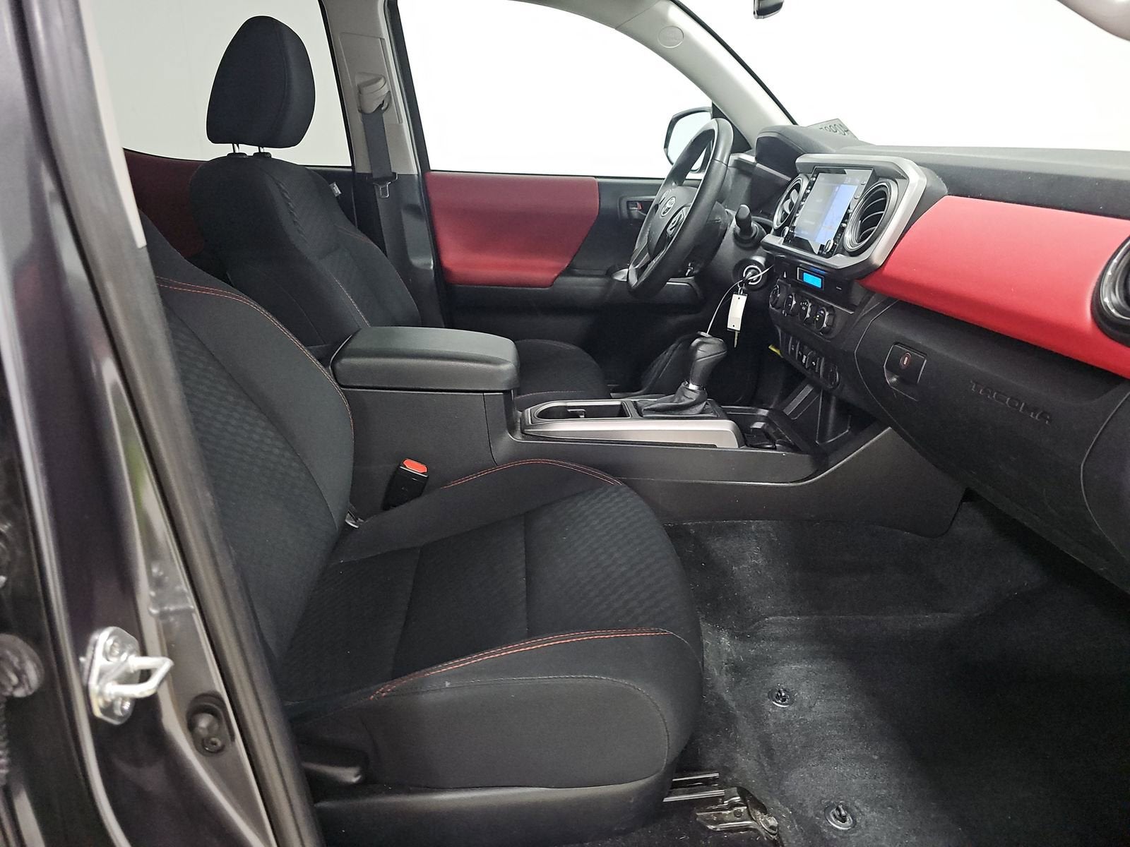 2022 Toyota Tacoma 4WD SR5