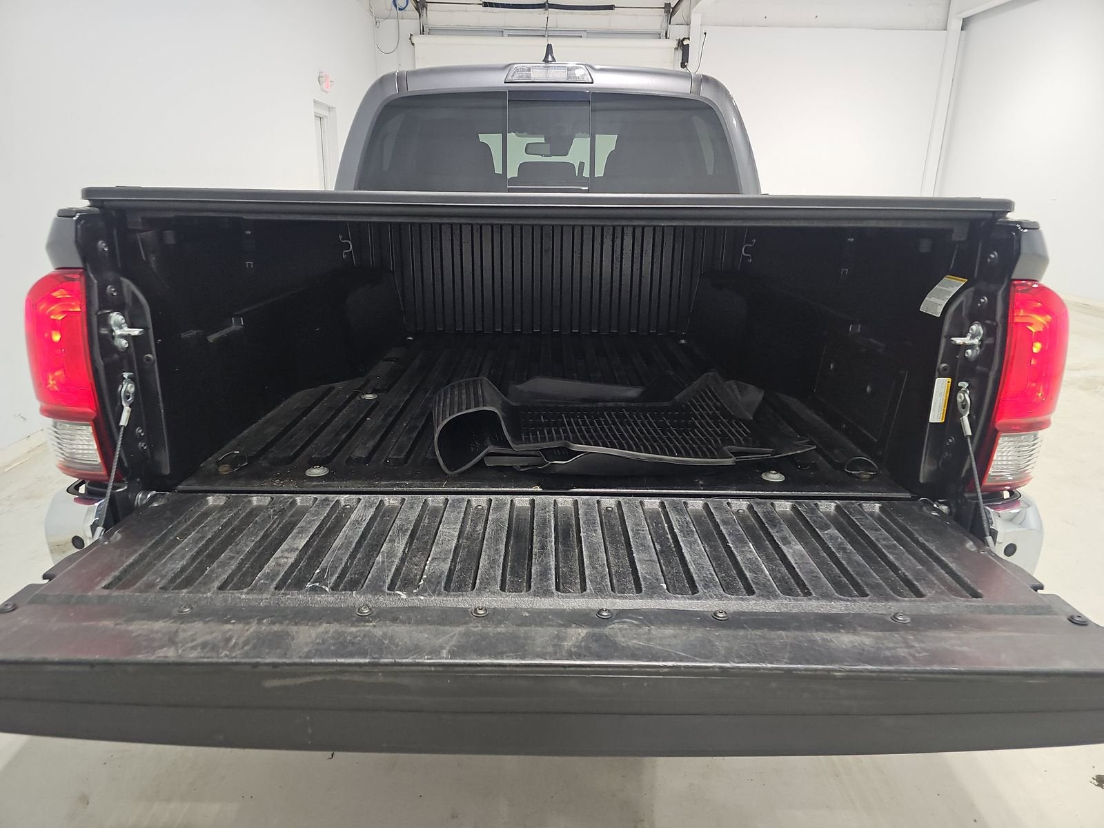 2022 Toyota Tacoma 4WD SR5