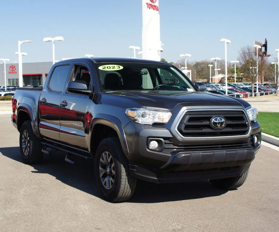 2023 Toyota Tacoma 4WD SR5