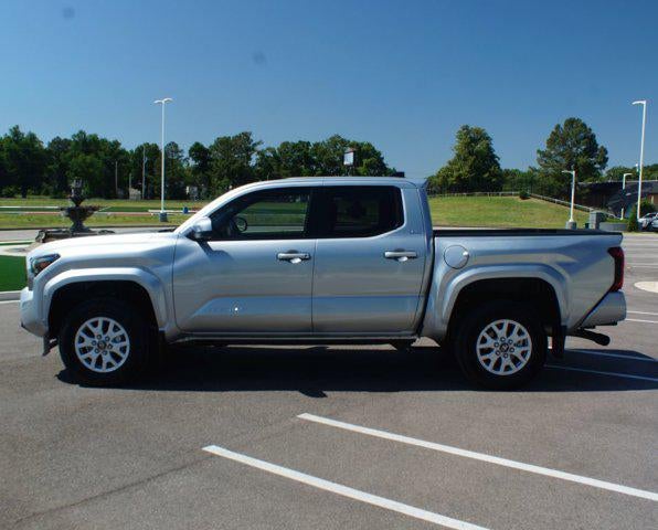 2026 Toyota Tacoma 4WD SR5