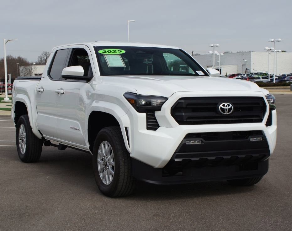 2025 Toyota Tacoma 4WD SR5