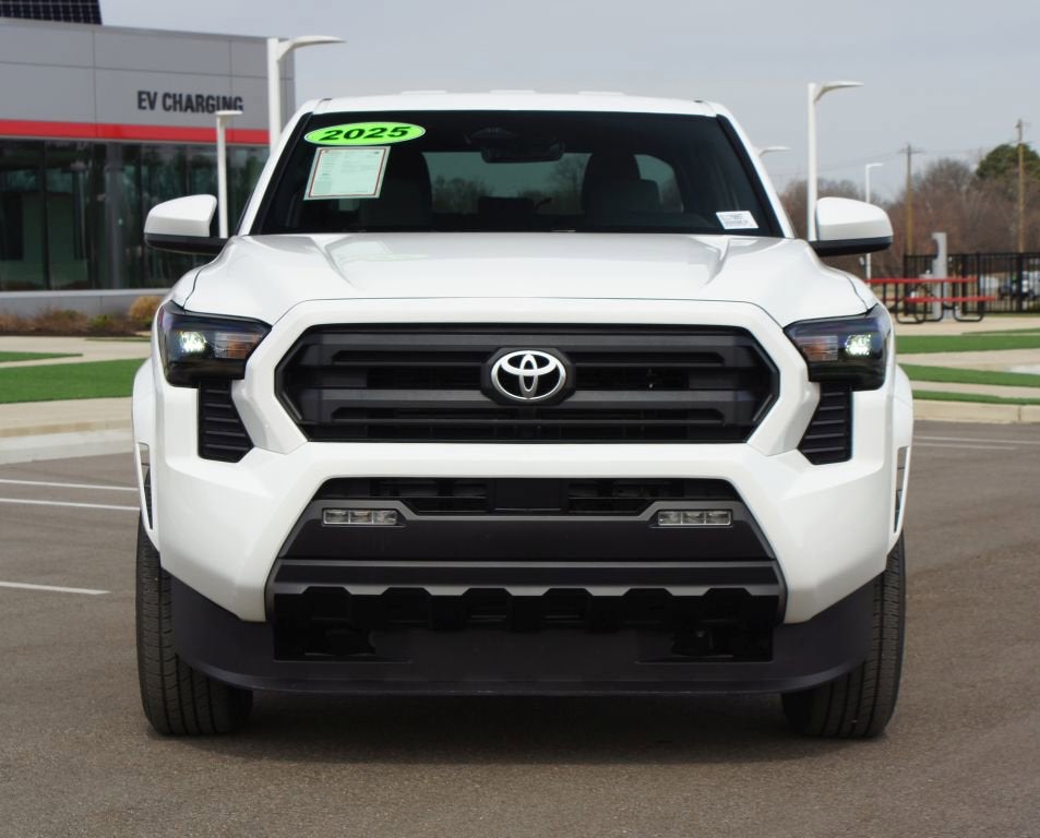 2025 Toyota Tacoma 4WD SR5