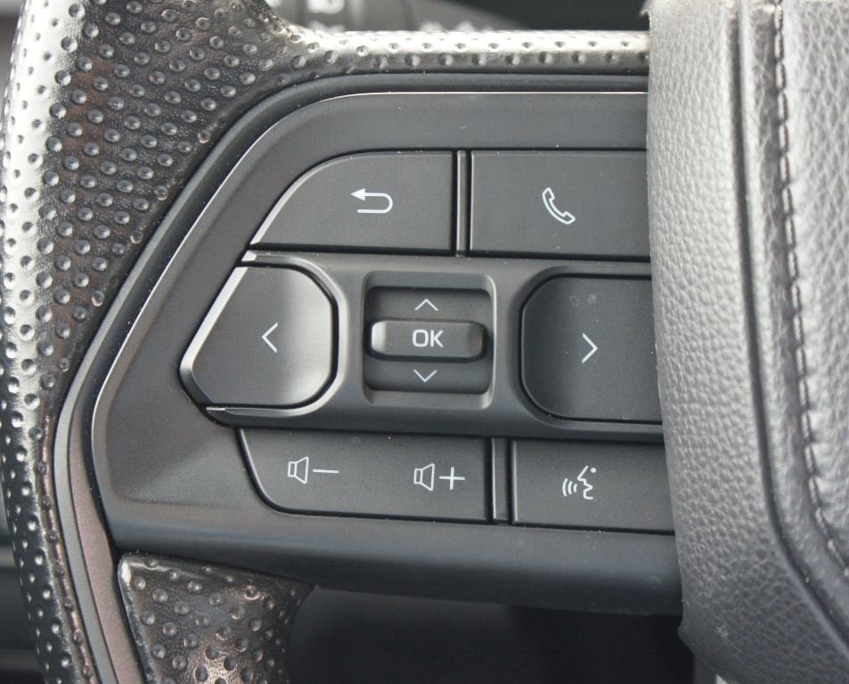 2025 Toyota Tacoma 4WD SR5