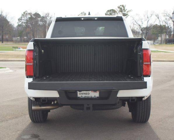 2025 Toyota Tacoma 4WD SR5