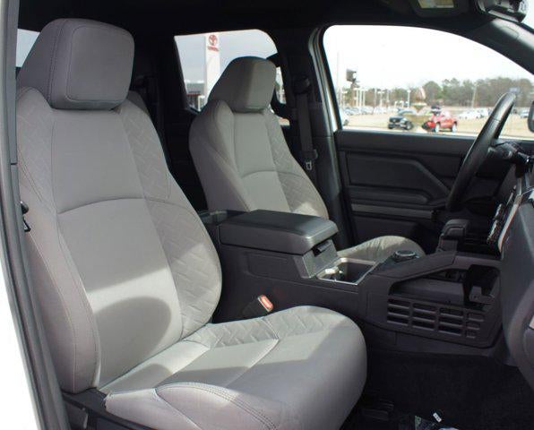 2025 Toyota Tacoma 4WD SR5