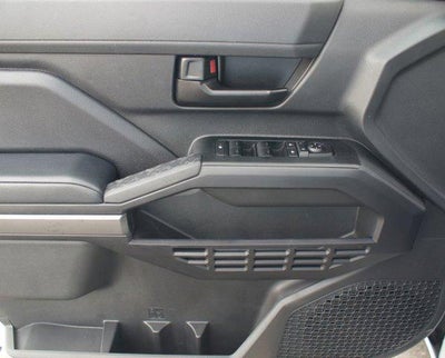 2025 Toyota Tacoma 4WD SR5