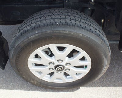 2024 Toyota Tacoma 4WD SR5