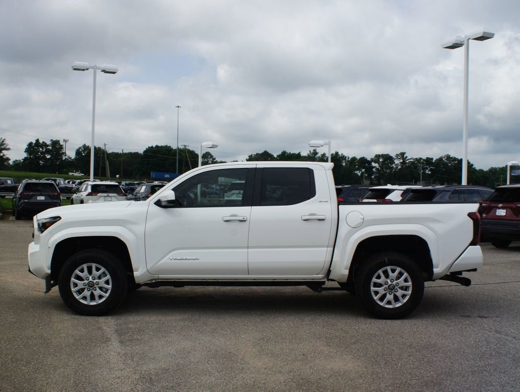 2025 Toyota Tacoma 4WD SR5