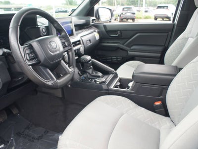 2025 Toyota Tacoma 4WD SR5