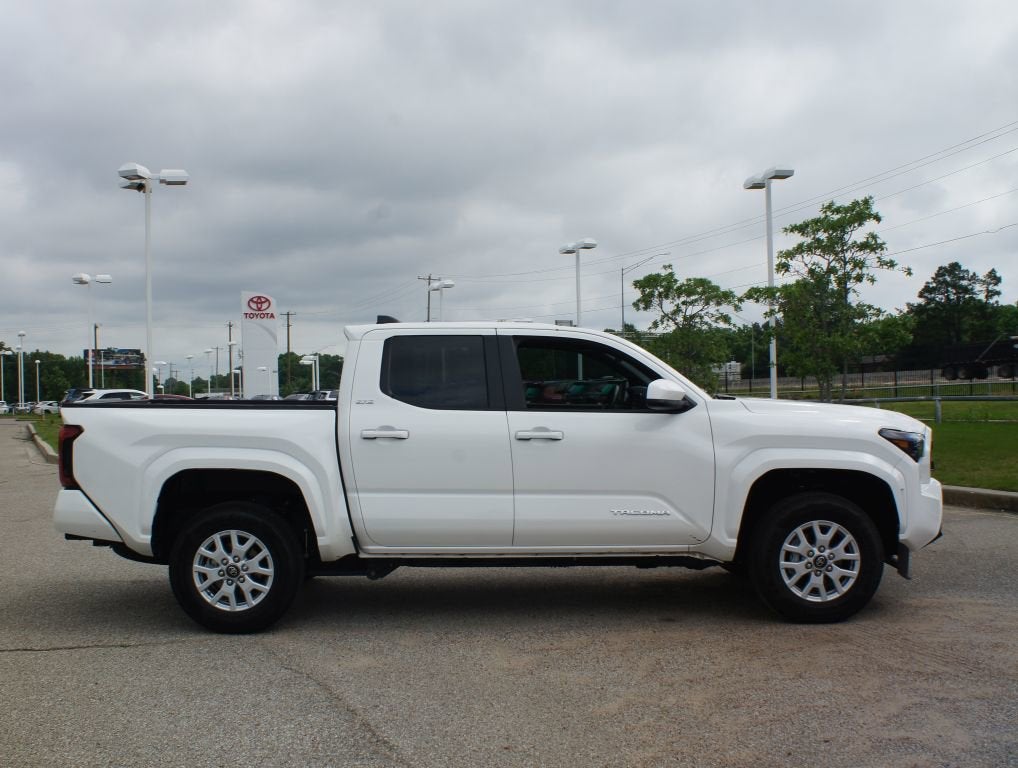 2025 Toyota Tacoma 4WD SR5