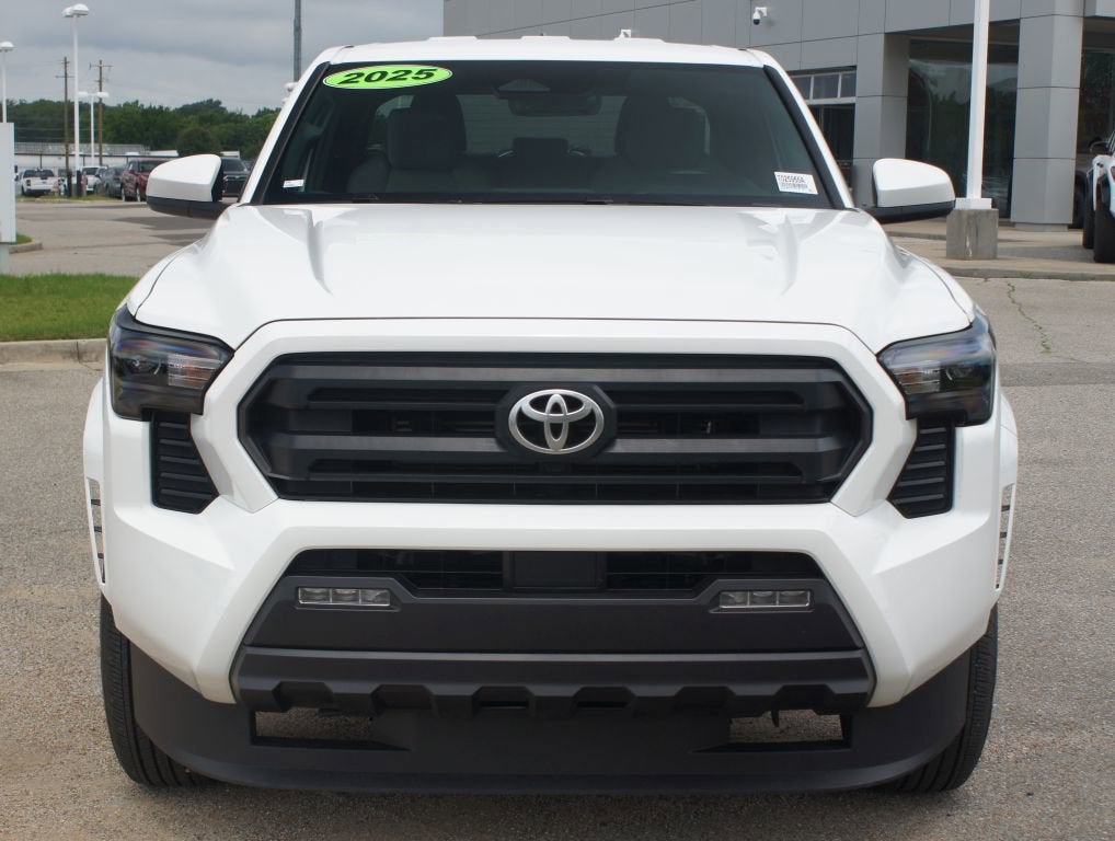 2025 Toyota Tacoma 4WD SR5