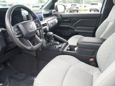 2025 Toyota Tacoma 4WD SR5