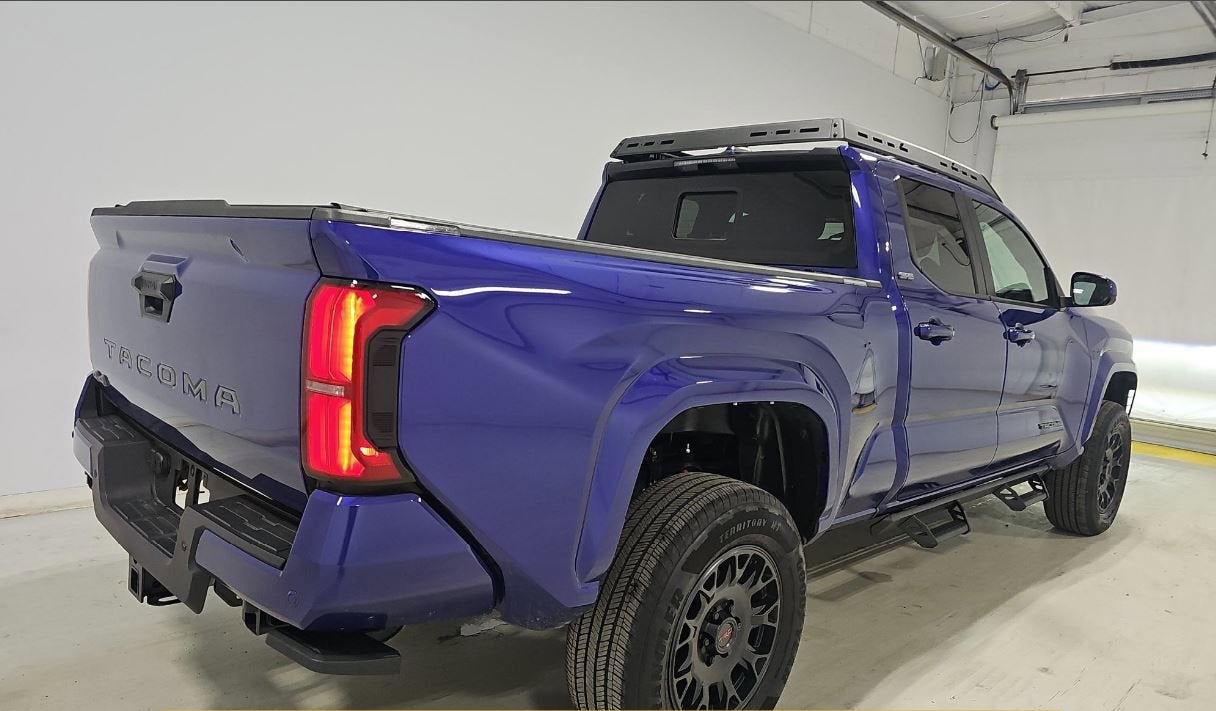 2025 Toyota Tacoma 4WD SR5