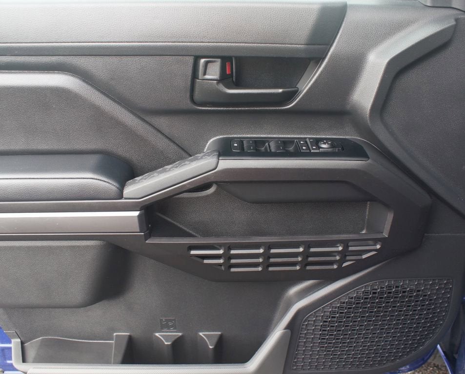 2025 Toyota Tacoma 4WD SR5