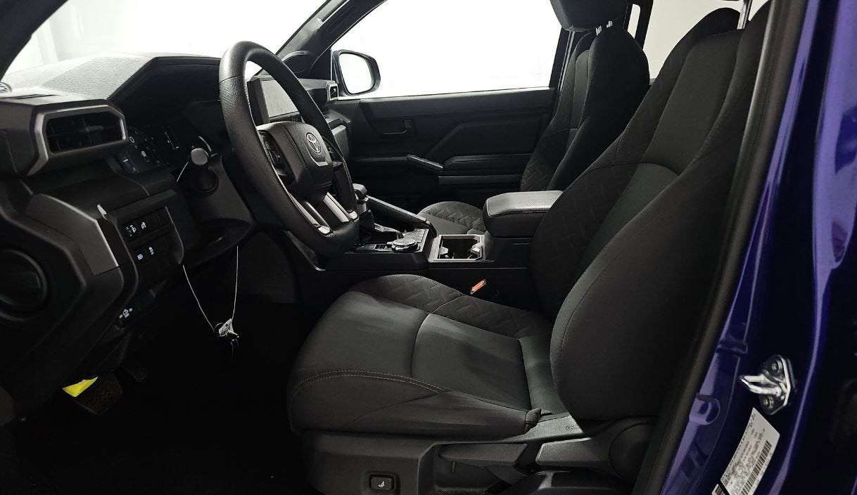 2025 Toyota Tacoma 4WD SR5