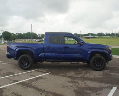 2025 Toyota Tacoma 4WD SR5