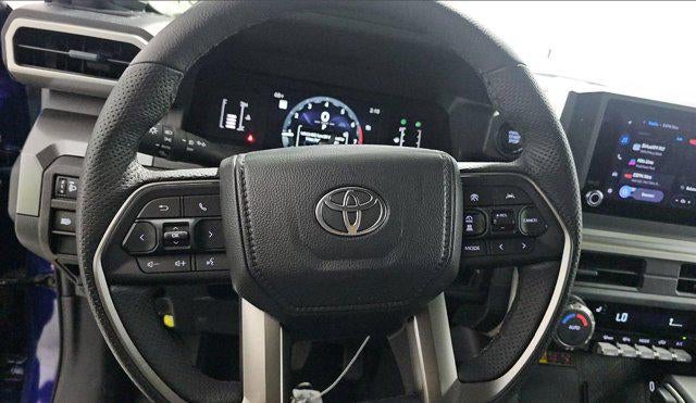 2025 Toyota Tacoma 4WD SR5