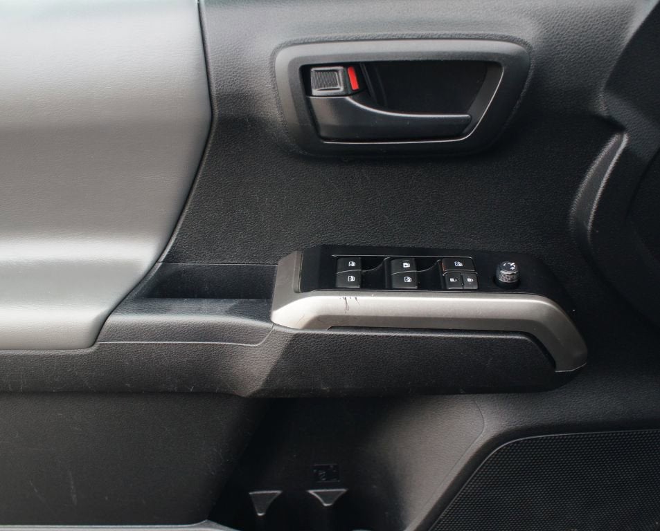 2023 Toyota Tacoma 2WD SR5