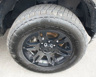 2022 Toyota Tacoma 4WD SR